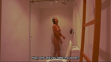 Stepbrother steals stepsister’s towel and ends up fucking her